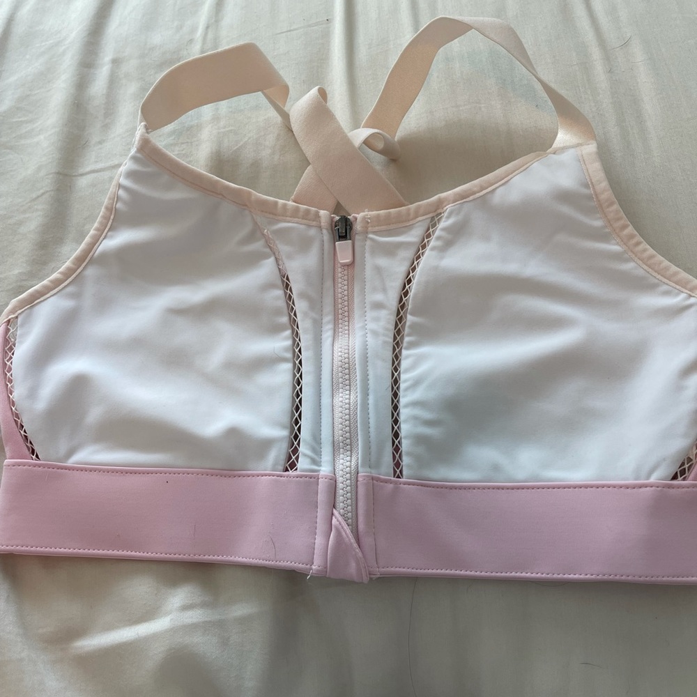 Fabletics Zip Up bra